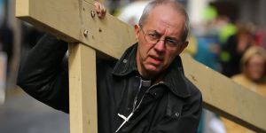 Archbishop of Canterbury joins Procession of Witness